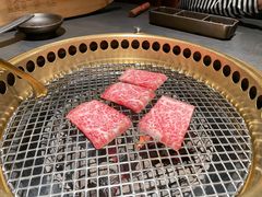 -铭牛烧肉·和牛海鲜自助(高新月牙湖店)