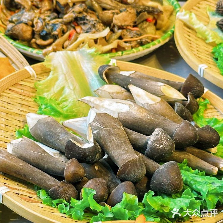 丽江必吃榜TOP1为了这锅鸡汤,我改签了机票