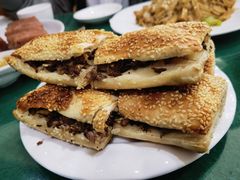 大缸炉烧饼夹肉-正顺饸饹馆(中土商务楼店)