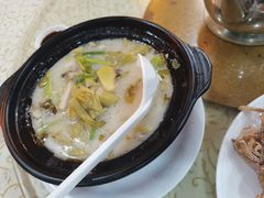 -鹏城人家海鲜酒家·23年老字号(较场尾店)
