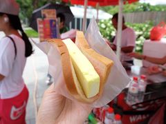 -詹爷爷乌节路街头冰淇淋