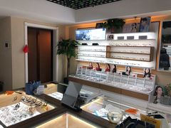 -视野联行眼镜·蔡司授权店(长白万象汇店)