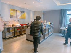 -维也纳酒店(上海虹桥枢纽松江新桥店)