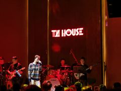 -TZ House音乐现场(来福士中心店)