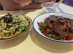 -霄汉牛三鲜湖北砂锅菜(万松园2店)