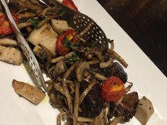 烤蘑菇色拉-TAMATI(巴黎贝甜韩式西餐厅店)