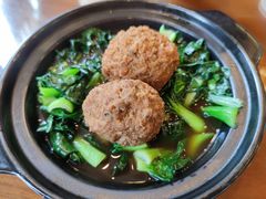 蟹黄狮子头-鸿运酒楼