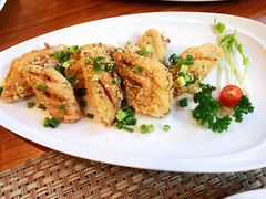 -Chom Cafe and Restaurant