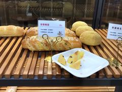 -焙丽拾光(麦凯乐直营店)