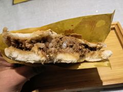 腊汁肉夹膜-大嘻咹biangbiang面(历史博物馆店)