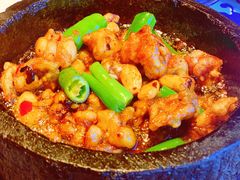 石锅杭椒牛蛙-桂满陇天书(南京德基旗舰店)