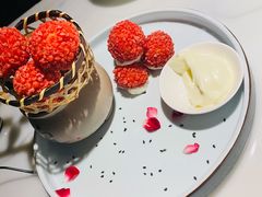 杨梅鳕鱼球-柳莺湖上·湖景餐厅·江南菜(西湖店)