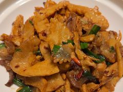 -呷湘厨·鱼汤捞饭·剁椒鱼头·辣椒炒肉(国家会展中心店)