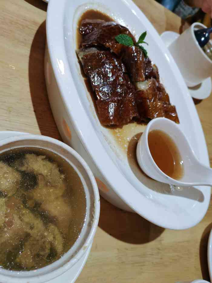 满记粤菜馆(荷园路店"我觉得在长春的粤菜店里,他家真的性价比不.
