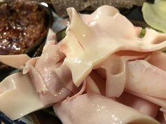 鲜猪黄喉-周幺妹重庆老火锅(银泰城总店)