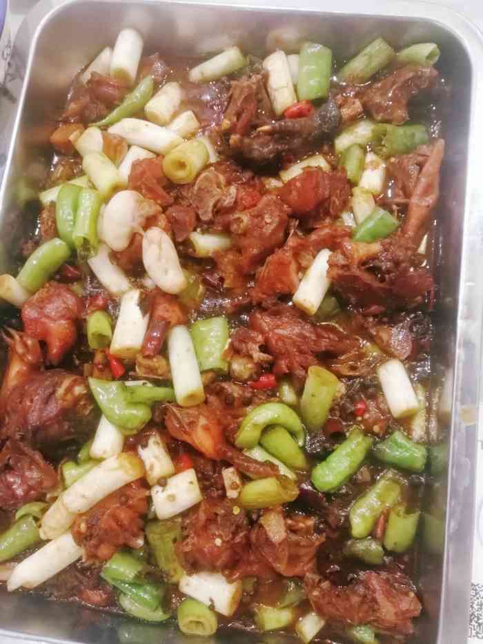 张大彪临沂炒鸡(城阳店"又来吃炒鸡了这次人多,点了好几个菜酸.