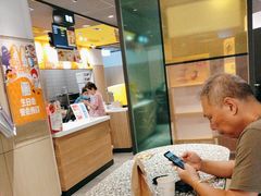 -麦当劳(百联西郊购物中心店)