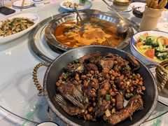 -茅台镇网红溶洞餐厅·茅帮菜馆
