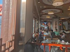-小天鹅火锅·一线江景洪鼎旗舰店(洪崖洞店)