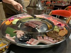 -哈哈碳都·牛肋条无限自助烤肉(台江万达店)