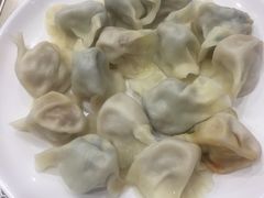 酸菜土猪肉饺子-霍嘟嘟手工水饺(黄山花园店)