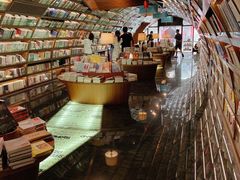 -钟书阁(珍园店)
