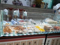 面包甜点陈列柜-南来顺饭庄·清真(南菜园店)