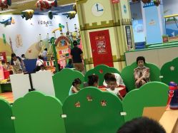 -莫莉幻想儿童乐园(三河燕郊永旺店)