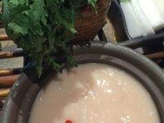 -老牌坊云南鱼豆花火锅(爱建店)