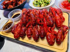 -巴厘龙虾·榜首油焖大虾(音乐学院·沿江酒馆店)