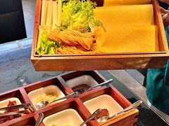 -五谷丰登农家院·地道胶东菜·海鲜烧烤(威海店)