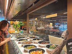 -钱小奴海鲜自助黑金店(杭州滨江龙湖店)