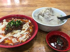 -雷祖芳老妈蹄花店