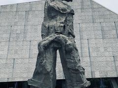 -侵华日军南京大屠杀遇难同胞纪念馆-停车场