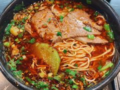 -臻老板牛肉面(光华路SOHO店)