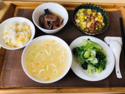 -海豚湾高端月子会所(黄浦店)