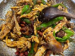 手撕扁担鸡-吃饭皇帝大土家民族菜(正大广场店)
