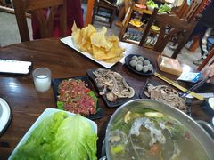 -乡土黄·鲜牛肉火锅·小龙虾(兴业街店)