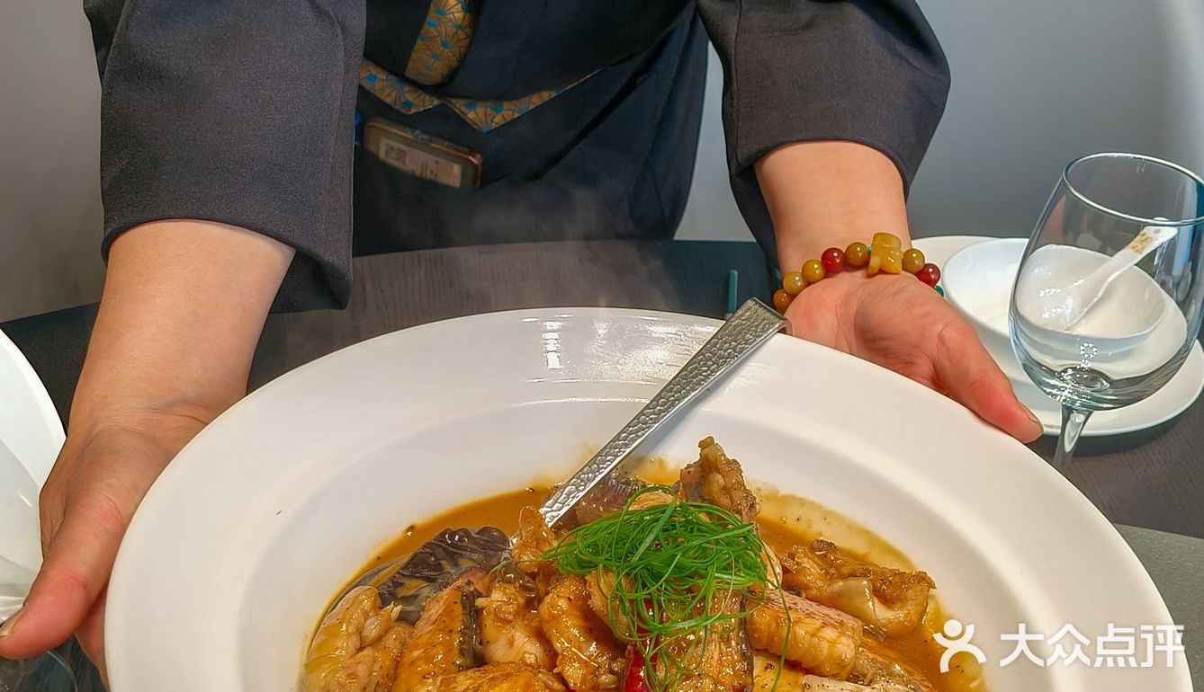 这鮰鱼吃了，终生难忘，鱼皮敲敲敲软糯😋