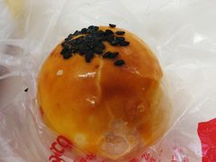蛋黄酥-周记传统糕点PASTRY(蜀汉路店)