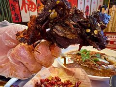 -老闵田螺馆·南昌市井菜·特色小吃(总店)
