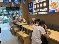 -李与白包子铺(桐梓林店)