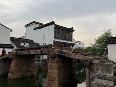 -丝绸小镇荻港古村