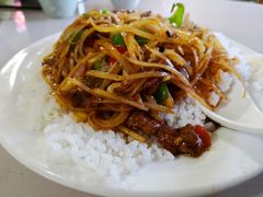 土豆丝盖浇饭-旺原领头羊餐厅