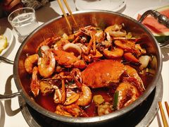 -七欣天香辣蟹火锅(闵行浦江欢乐颂店)