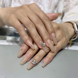 -艾珂·美甲美睫