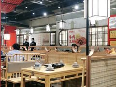 大堂-肖记公安牛肉鱼杂(田林路店)