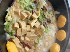 -粘豆包柴火铁锅炖