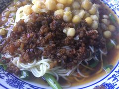 -渝之汇牛肉豌杂面