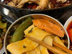 -鸿顺老铁锅美蛙鱼府(解放碑店)